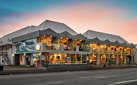 The White Morph Motels